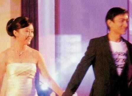 天王嫂朱丽倩25载爱情风雨 从夜店达人变淑女(多图)
