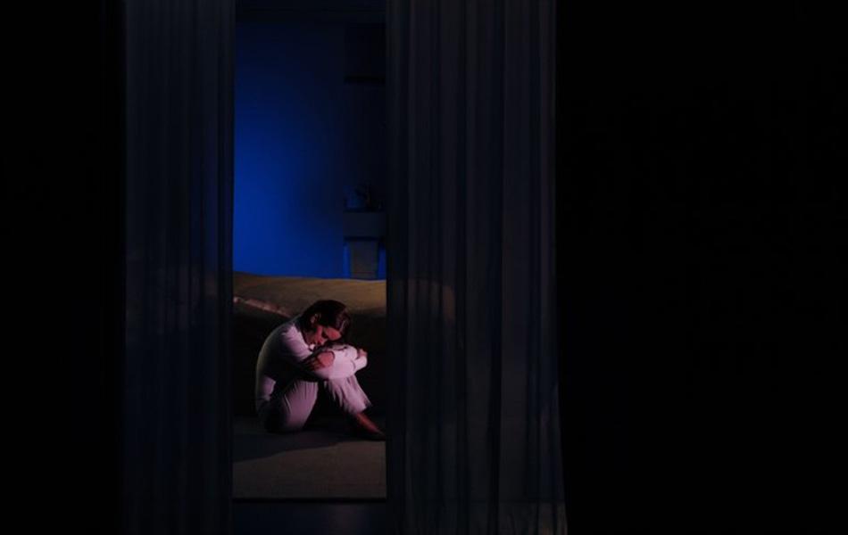 女偷窥者摄影师花4年时间 拍摄人类丑恶欲望(高清组图)