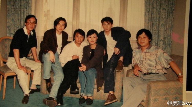 让谷开来醋意大发的大连电视台前美女主持人张伟杰真照(图)