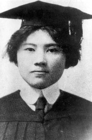 青春夺目：令人震撼的宋庆龄年轻时期美照集(组图)