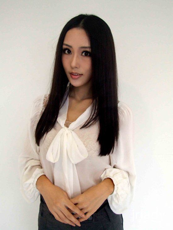 《非诚勿扰》“人气女神”邢星：喜欢成熟男(组图)
