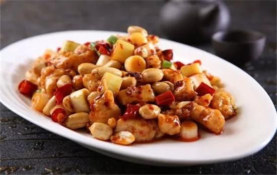 “宫保鸡丁”和“宫爆鸡丁”，究竟是不是同一道菜？
