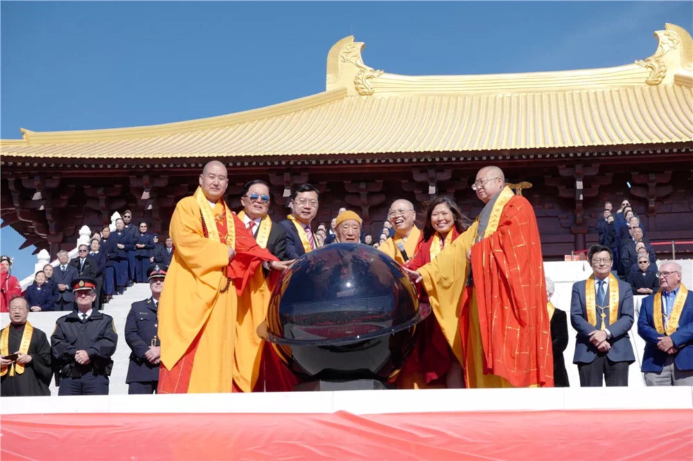 “多伦多五台山仿唐大雄宝殿”的图片搜索结果