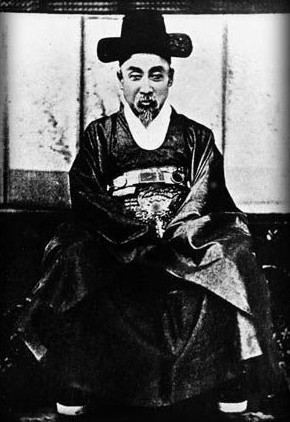 大韩民国耻辱：明成皇后被日本浪人轮奸杀害(组图)