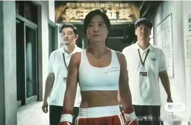 春节档商战打响！贾玲瘦身正面镜头疯传 有腹肌